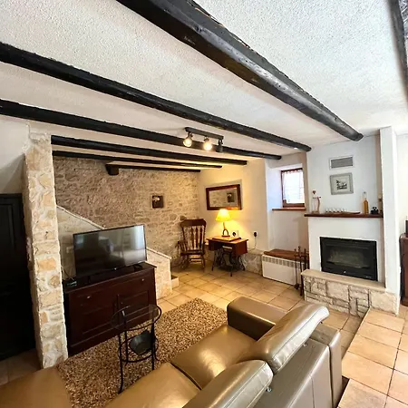 Villa Netto With Private Pool And Jacuzzi Prhati