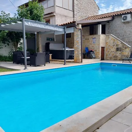 Netto With Private Pool And Jacuzzi *